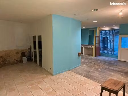 loue local commercial