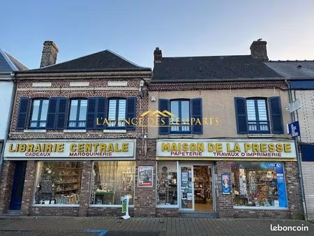 murs commerciaux 253 m² rue