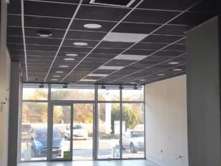 à louer – local commercial / boutique vitrée sur vendargues