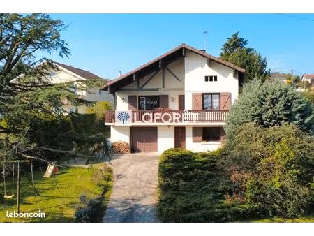 chalet 6 pièces 140 m²