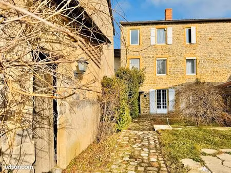 maison 8 pièces 310 m²