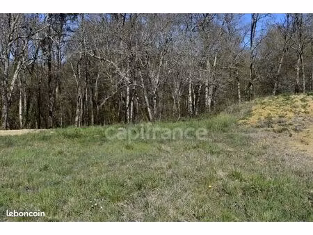 terrain 1 066 m² cursan