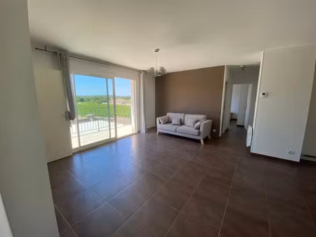 location appartement 3 pièces 70 m² à saint-quentin-la-poterie (30700)  890 €