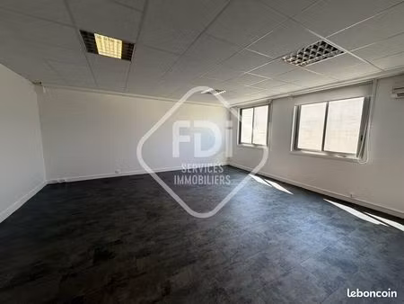 bureaux 103 m² lattes
