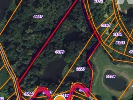 local divers 13753 m² andechy