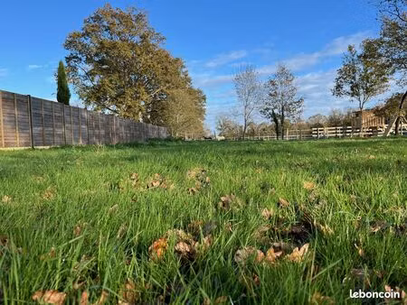 terrain 650 m² héric