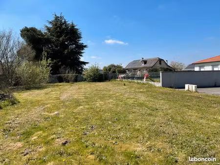lot viabilisé - 550m² à soues