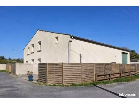 immeuble 317 m² ploeren