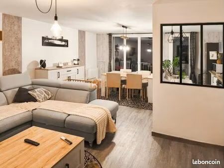 triplex 5 pièces 105 m²