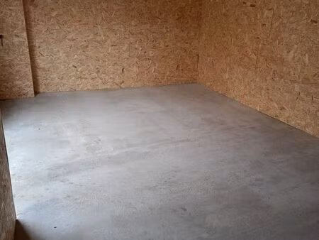 garage + box de stockage de 40m2