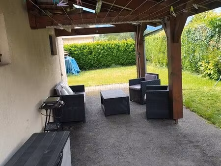 loue f3 meublé dans villa