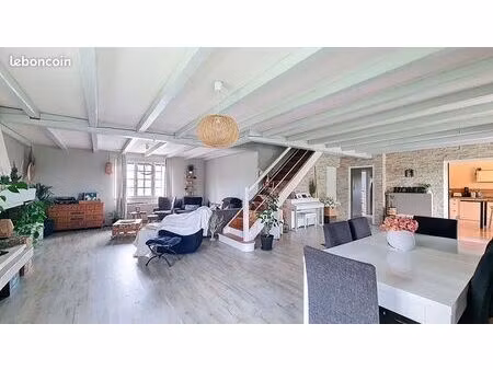 maison 7 pièces 216 m²