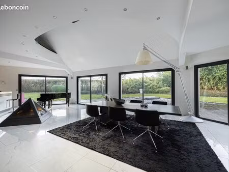 maison 11 pièces 503 m²