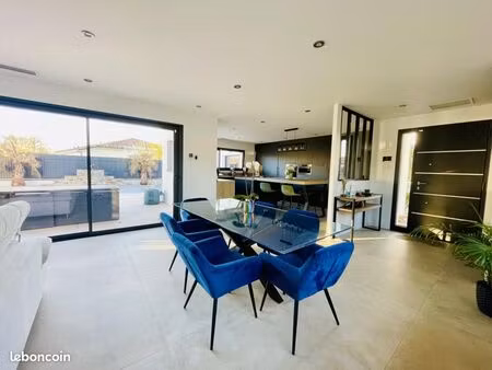 villa 5 pièces 155 m²