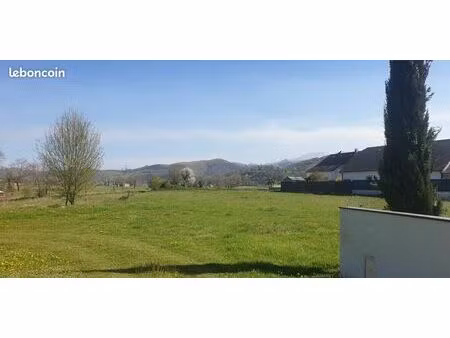 terrain 2000 m² – vue pyrénées – calme – 5 min lourdes – rare