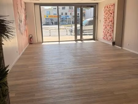 local vide à vendre 100m2