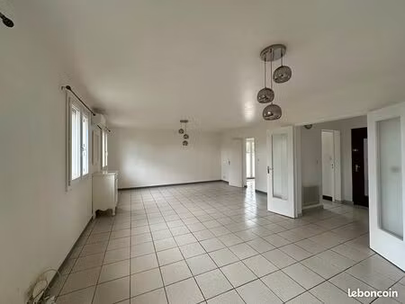 maison 8 pièces 240 m²