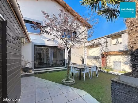 propriété 5 pièces 150 m²