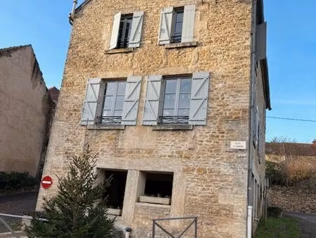 a louer logement communal -f3 renove- 67m2- dans le vézelien