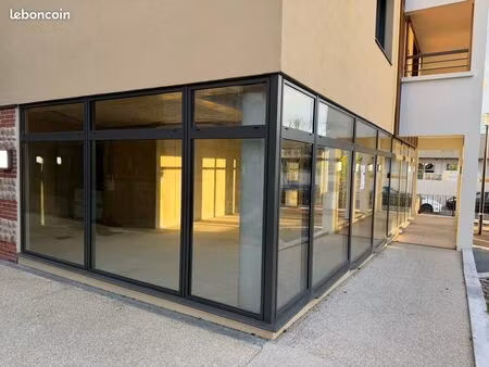 local commercial genas