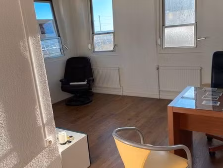 bureau dans la tour du polygone à louer