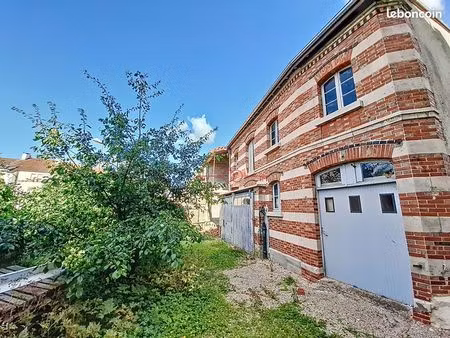 maison 4 pièces 130 m²