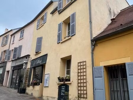 boutique 60 m² marly le roi