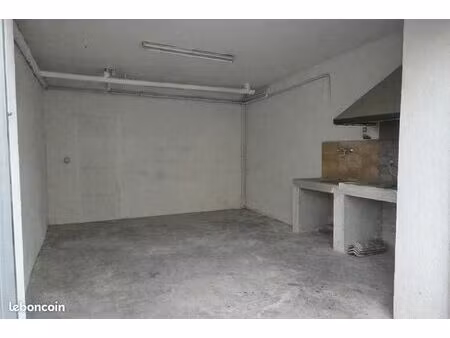 parking/box 18 m² cabries