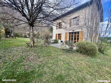 propriété 7 pièces 225 m²