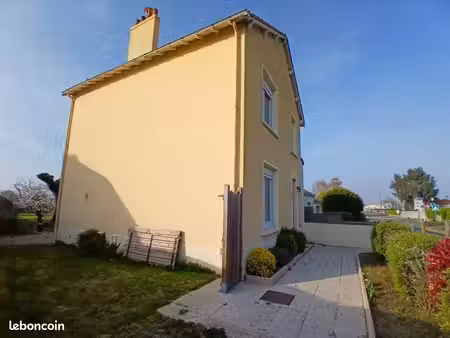 maison 8 pièces 146 m²