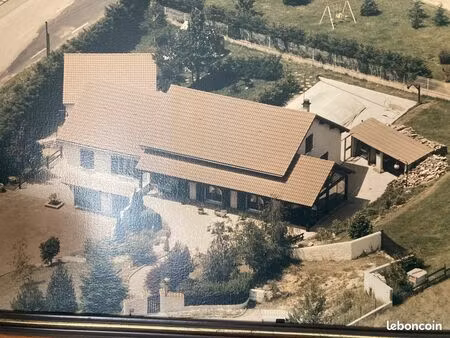 maison familiale 5 pièces (1982) avec piscine  dépendances et grand terrain – 150 m² habit