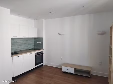 joli studio plein centre