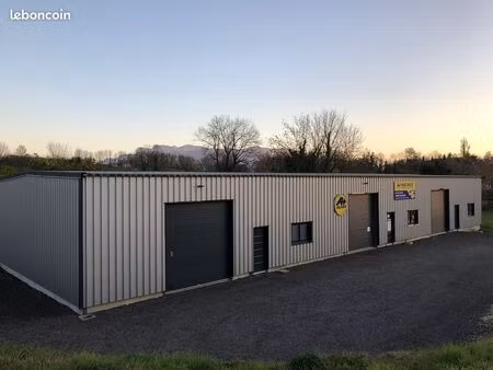 local / depot / box / bureau / atelier / entrepot / stockage / parking