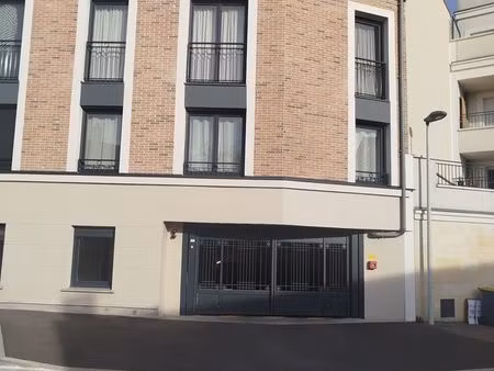 place de parking couvert à houilles