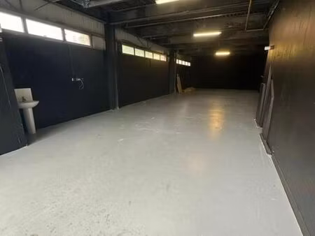 local industriel 270 m²