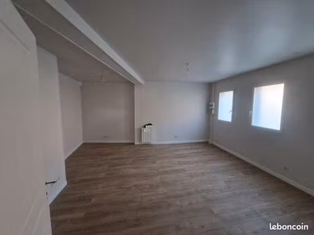 local commercial centre bourg