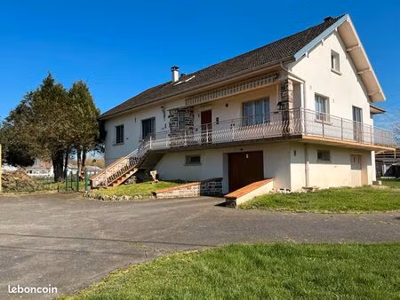 propriété 7 pièces 143 m²