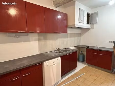 appartement 3 chambres dans maison de village