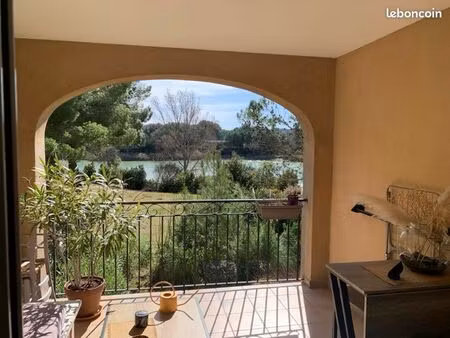 : t2 meublé – terrasse vue lac – domaine de pont royal