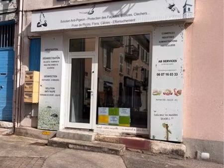 local commercial centre ville