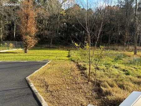 terrain viabilisé 730 m²  saucats