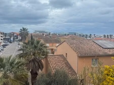 a louer local commercial / bureau au rdc