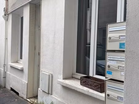 local commercial sur axe passant