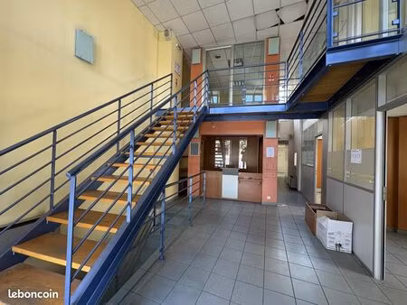 local commercial 289 m²