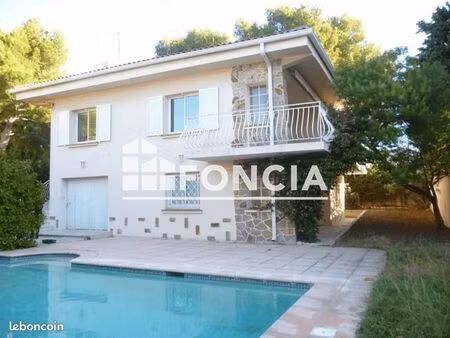 villa 5 pièces 140 m²