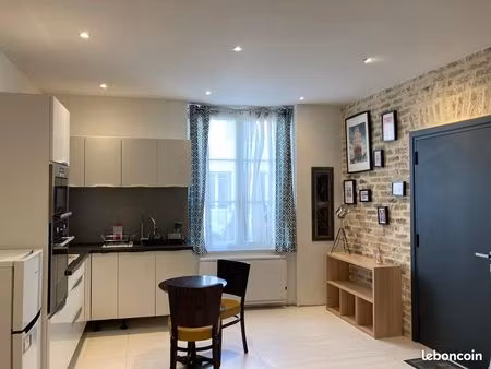 studio meublé – hypercentre – saint-germain-en-laye