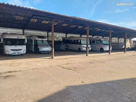 location emplacement camping cars