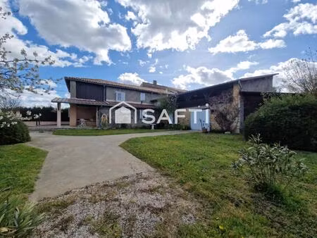 maison traditionnelle de 150m²  5 chambres . terrain 4650m².