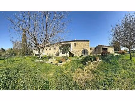 lambesc  bastide de 160m² sur terrain de 7740m²