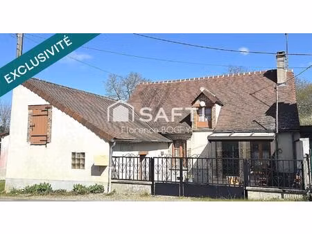 maison de plain-pied pleine de charme  à réinventer dans un écrin de nature.